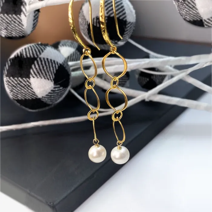 Necklaces Floral Collection Freshwater Pearl and 18k Vermeil Elisa Ilana Necklaces Floral Collection Freshwater Pearl and 18k Vermeil Elisa Ilana
