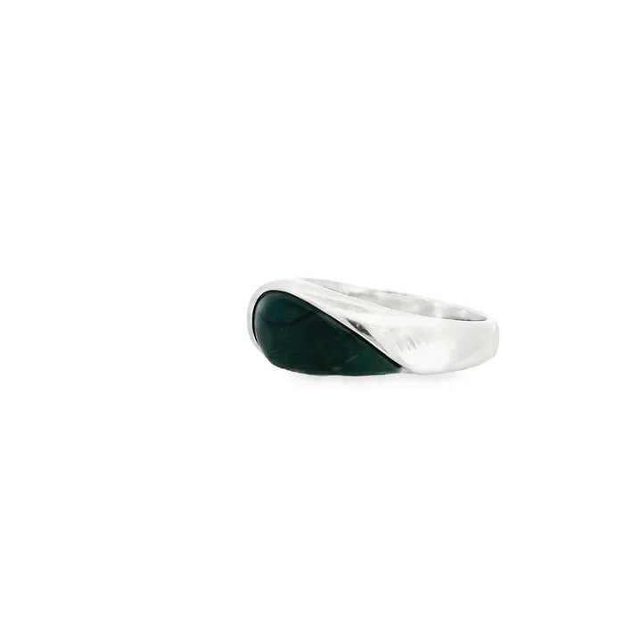 Australian Opal Cutters Rings Australian Opal Black Ring Set in Sterling Silver Australian Opal Cutters Rings Australian Opal Black Ring Set in Sterling Silver