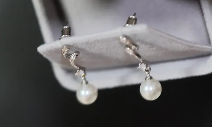 Earrings Pearl Earrings Silver Diamond Pearl Earrings Womens Pearl Earrings Pearl earrings for Women Lab Diamonds London