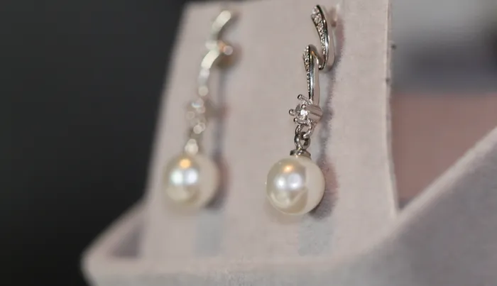 Earrings Pearl Earrings Silver Diamond Pearl Earrings Womens Pearl Earrings Pearl earrings for Women Lab Diamonds London