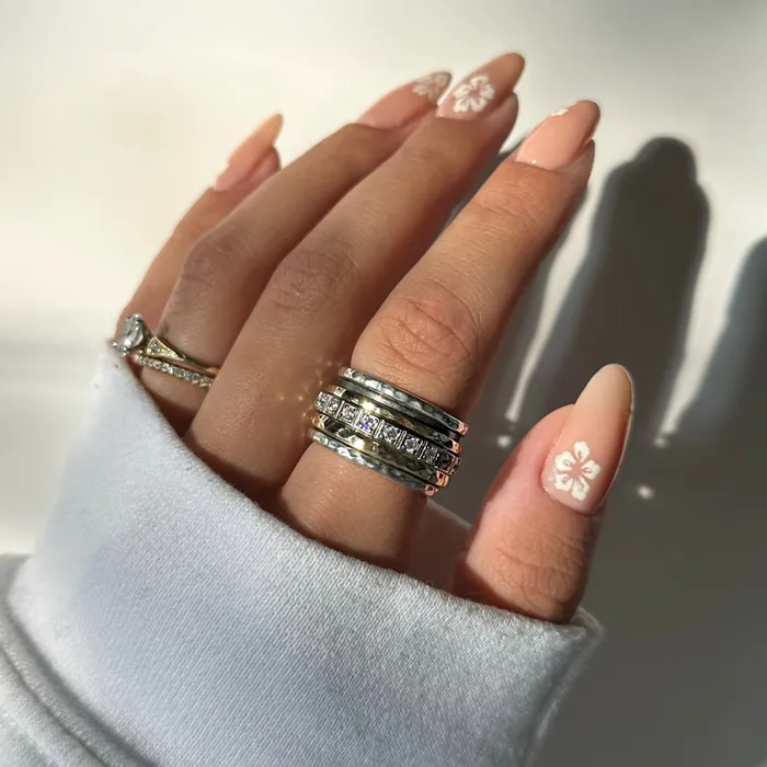 Ideaure Jewelry Rings Romina Spinner Ring