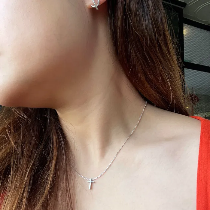 Jacob Rachel Necklaces Mini Cross Pendant Necklace White Gold
