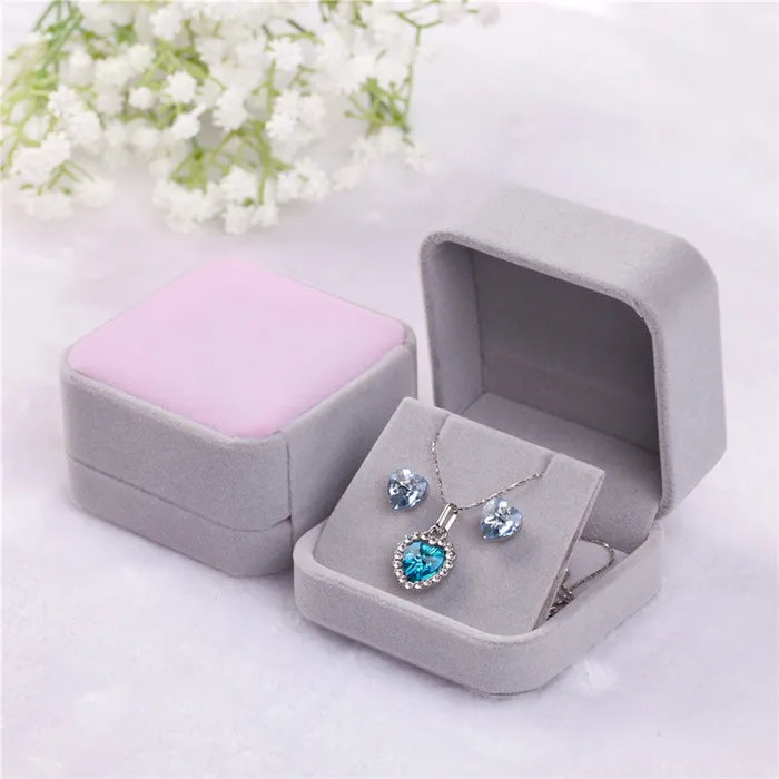 JPIDisplay Single Deluxe Plush Gray with Light Pink Top Velvet EarringPendant Box Earrings JPIDisplay Single Deluxe Plush Gray with Light Pink Top Velvet EarringPendant Box Earrings