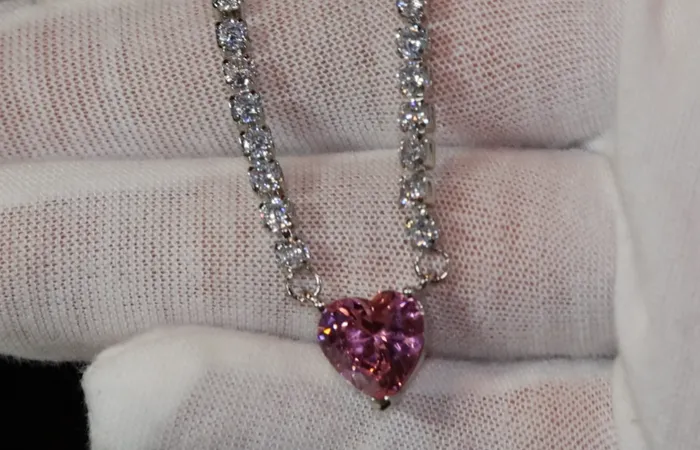 Lab Diamonds London Pink Diamond Heart Necklace Heart Necklace with Diamonds Diamond Heart Pendant Necklaces