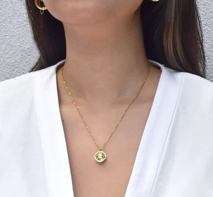 Necklaces DESIREE PERIDOT BIRTHSTONE PENDANT AUGUST SAMPLE Mai Dsire