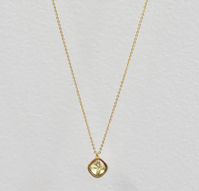 Necklaces DESIREE PERIDOT BIRTHSTONE PENDANT AUGUST SAMPLE Mai Dsire