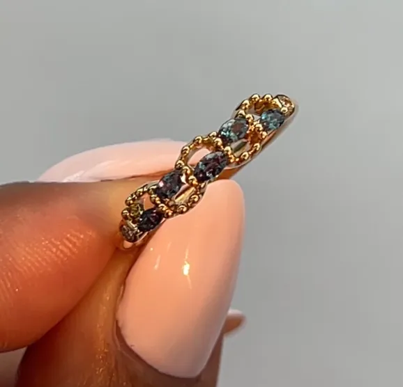 Safiya Jewels Magical Twist 18K Yellow Gold Natural Alexandrite Ring Rings