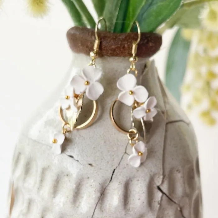 Willow Wattle Handmade Earrings NEW Gold and White Floral Drop Earrings