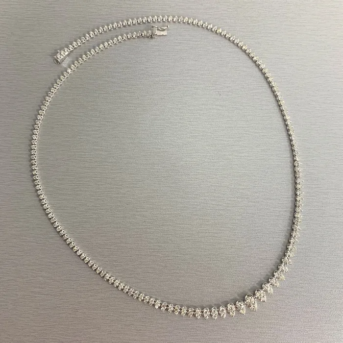 Beauvince Necklaces Graduated Pears Tennis Necklace 515 Diamonds in White Gold
