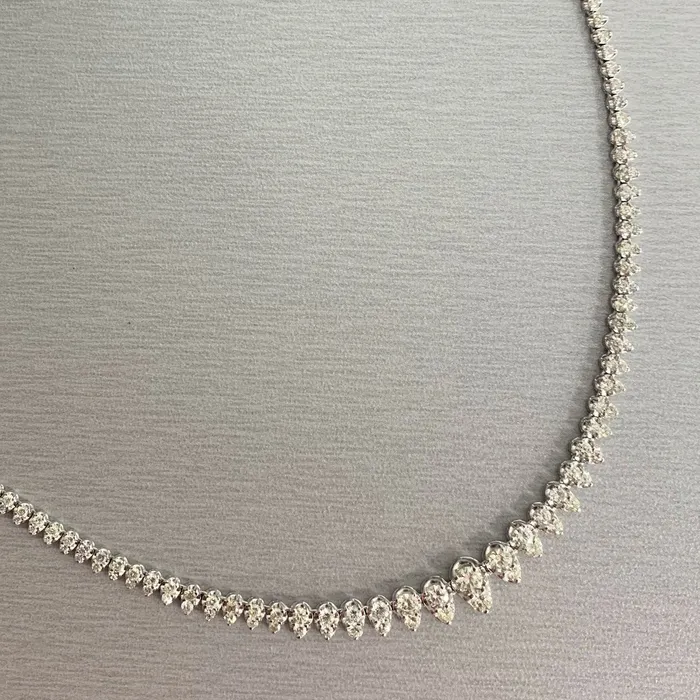 Beauvince Necklaces Graduated Pears Tennis Necklace 515 Diamonds in White Gold