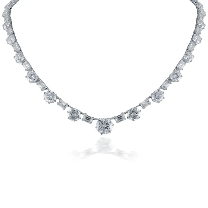 Beauvince Necklaces Queen Solitaire Necklace 3805 ct Diamonds in White Gold Beauvince Necklaces Queen Solitaire Necklace 3805 ct Diamonds in White Gold
