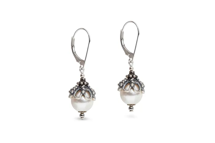 Carolily Finery Earrings Brooke Earrings
