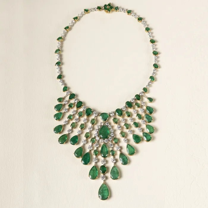 Earrings Beauvince Nritya Emerald Diamond Necklace Earrings Suite 17954 ct Gemstones in Gold