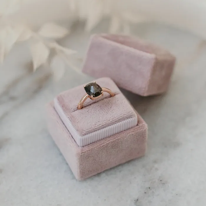 Rings VENVS The Skye 18k Yellow Size 425 Stone CLR7 Cinque Ring Box Custom Engraving 0 Rings VENVS The Skye 18k Yellow Size 425 Stone CLR7 Cinque Ring Box Custom Engraving 0