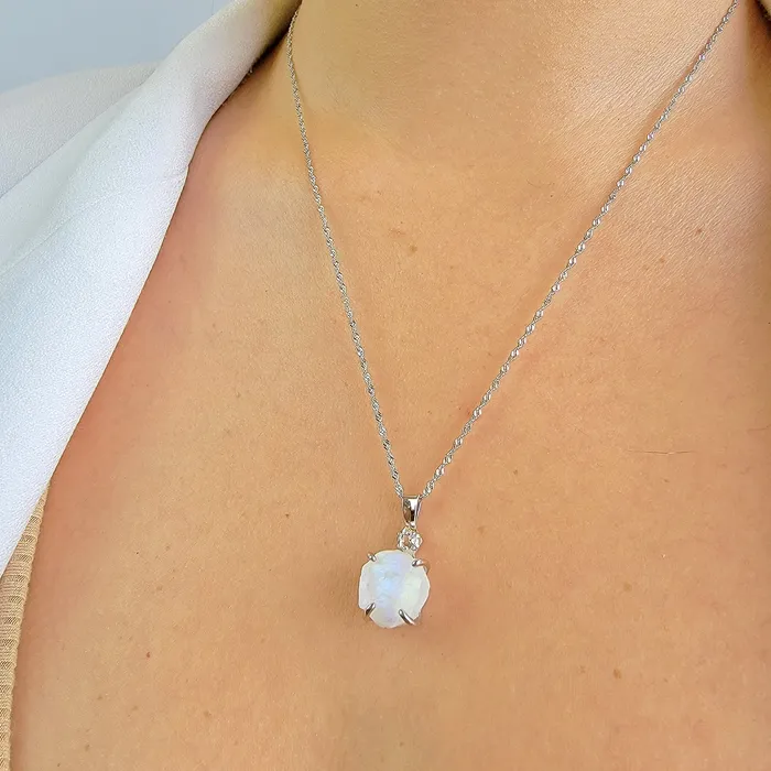 Uniquelan Jewelry Necklaces Raw Moonstone Crystal Necklace
