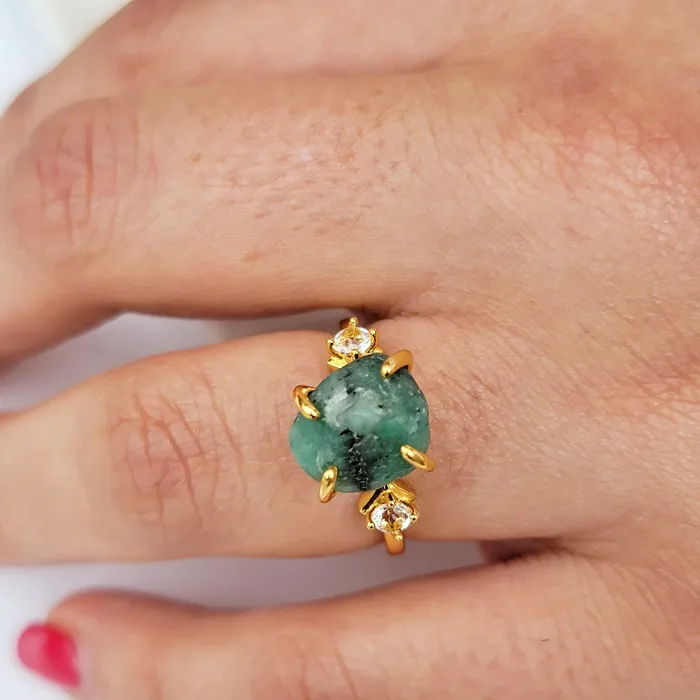 Uniquelan Jewelry Rings Raw Emerald Stone Ring