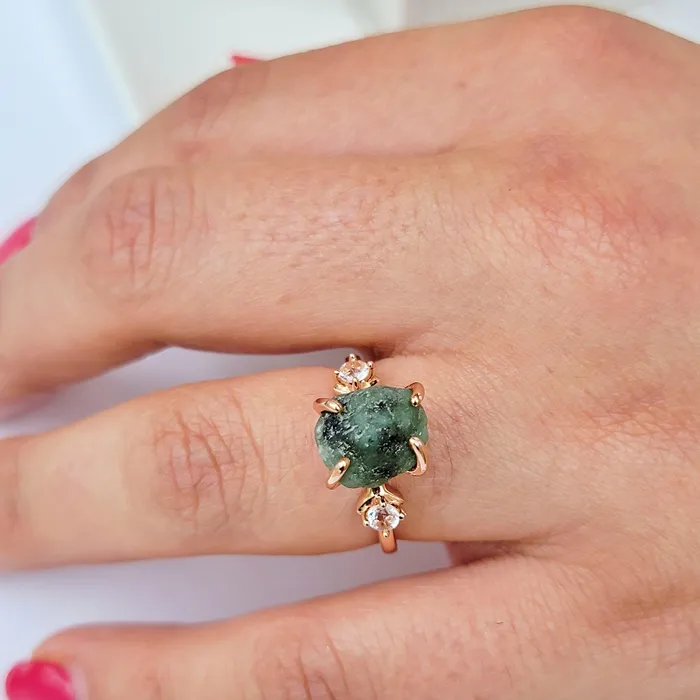 Uniquelan Jewelry Rings Raw Emerald Stone Ring Uniquelan Jewelry Rings Raw Emerald Stone Ring