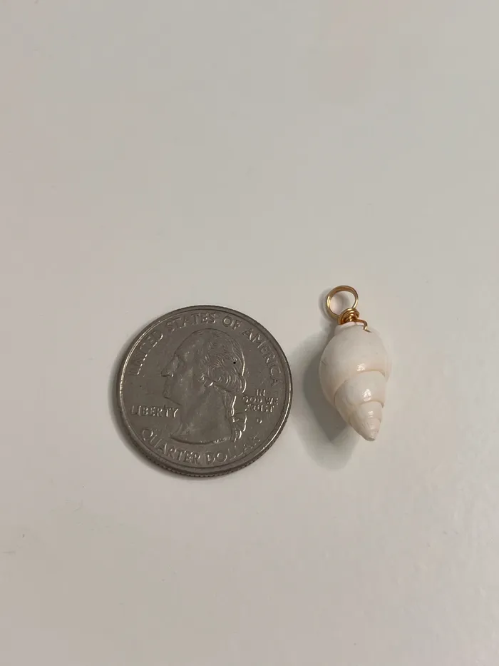 White shell snail charm pau jewelry Charm Necklaces White shell snail charm pau jewelry Charm Necklaces